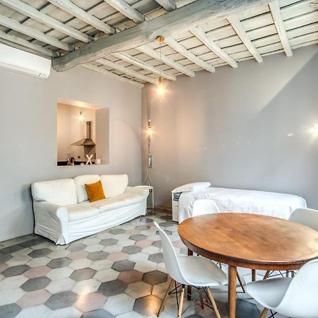 Stylish flat near Fori Imperiali ruins Apartment Roma Exterior foto