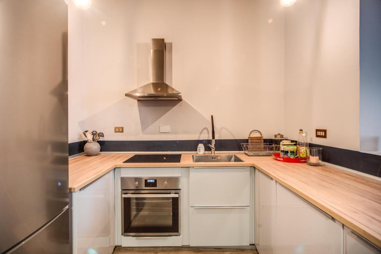 Stylish flat near Fori Imperiali ruins Apartment Roma Exterior foto