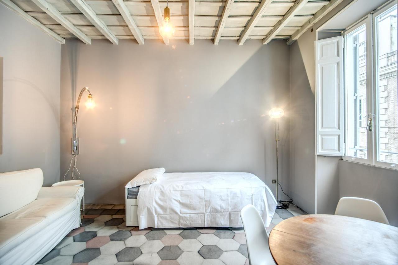 Stylish flat near Fori Imperiali ruins Apartment Roma Exterior foto