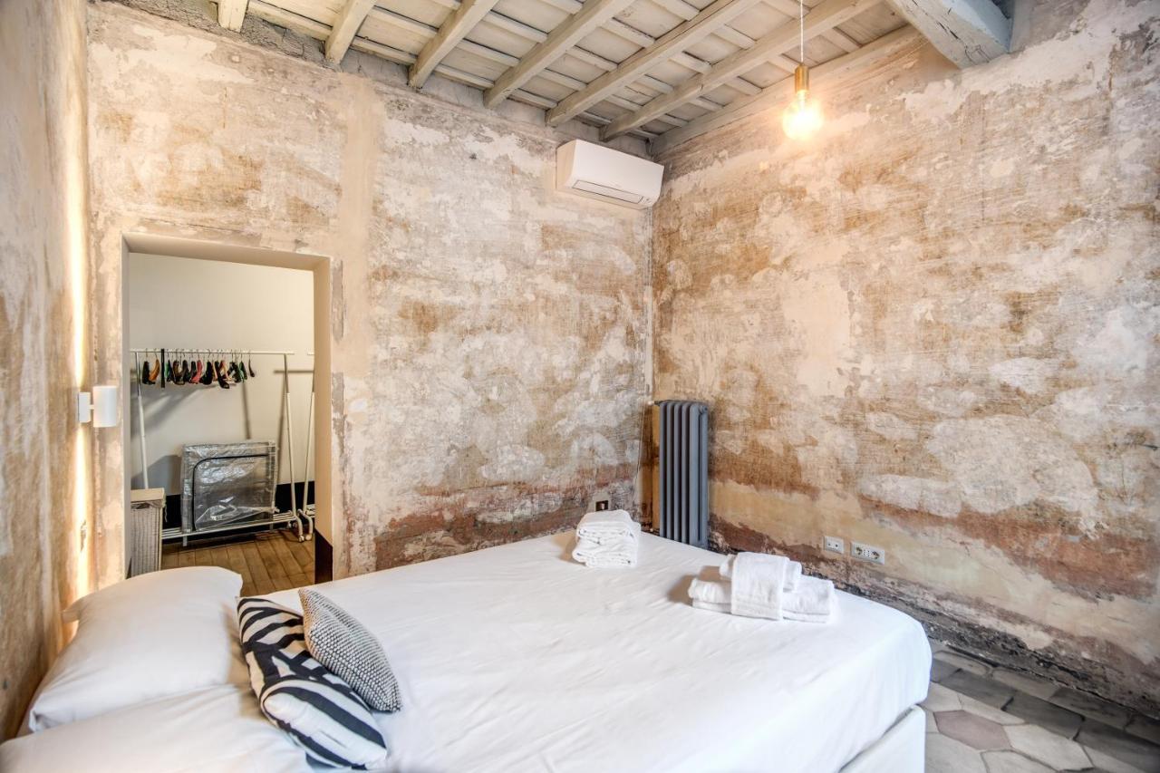 Stylish flat near Fori Imperiali ruins Apartment Roma Exterior foto