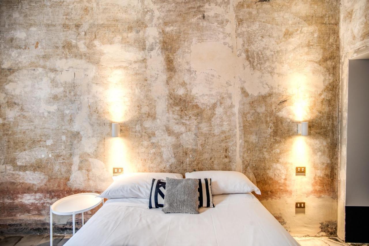 Stylish flat near Fori Imperiali ruins Apartment Roma Exterior foto