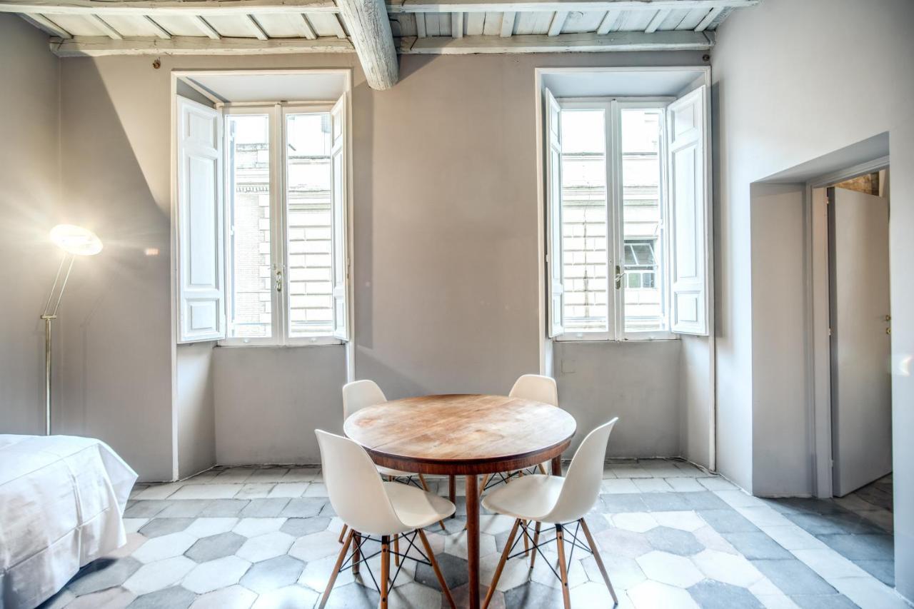 Stylish flat near Fori Imperiali ruins Apartment Roma Exterior foto